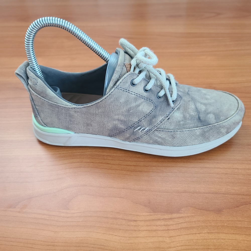 Reef Rover Low TX Women’s Shoes Size 7 –‎ Gray Camo Comfort Sneakers
